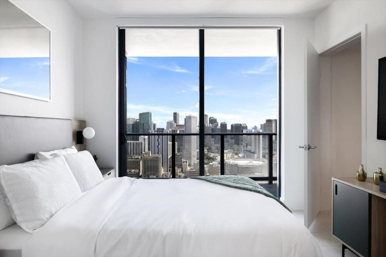 4305 High Floor With And Marina Views Ferienhaus *